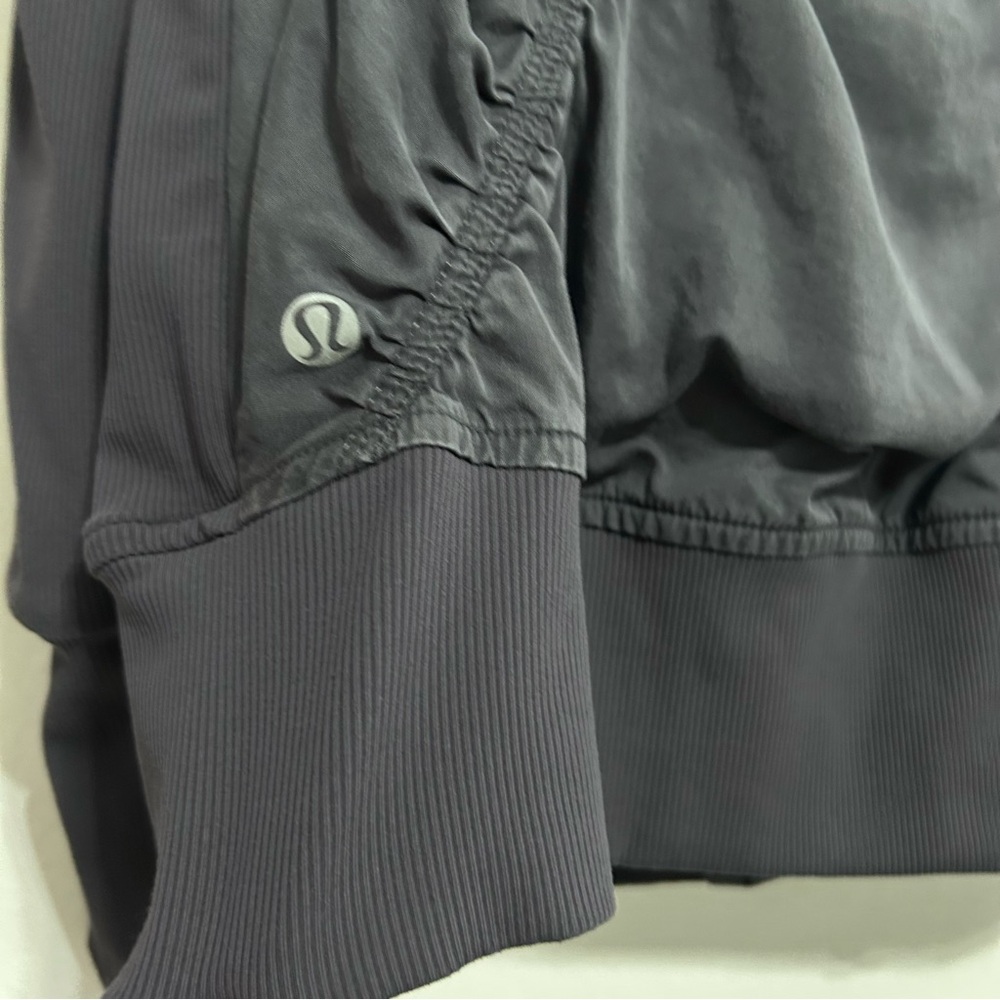 Lululemon Cool Down Reversible Jacket Ruched Gray… - image 8